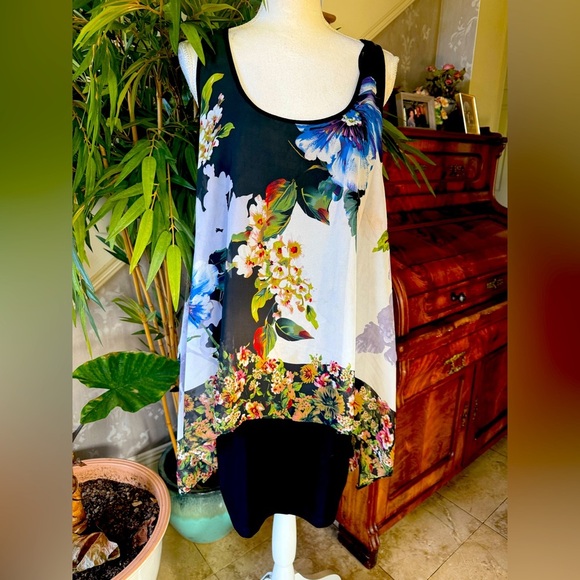 SLNY ladies scarf blouse. Sleeveless Layered size 14
Excellent cond - Picture 2 of 12